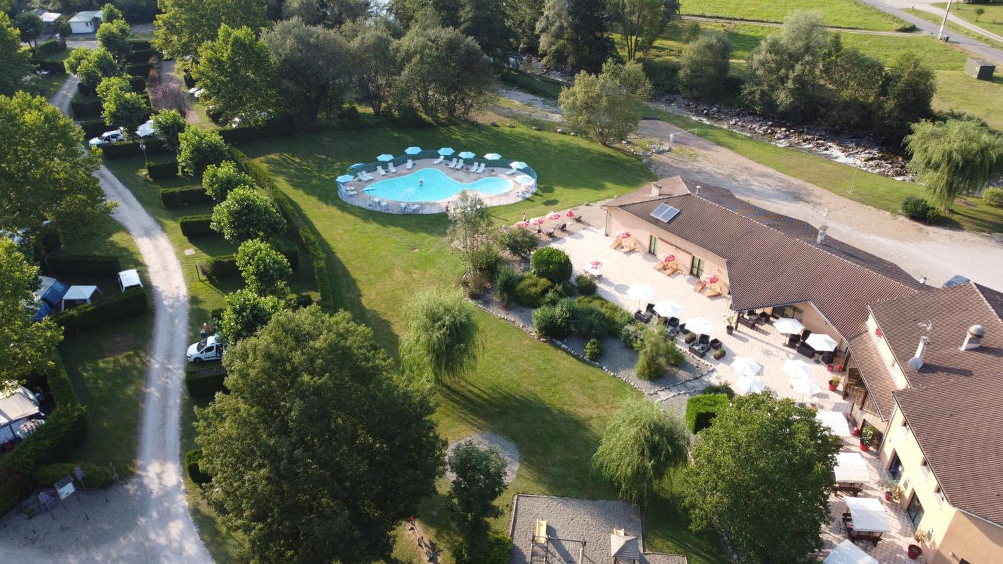 Complexe Les 4 Saisons Hotel Oust Buitenkant foto